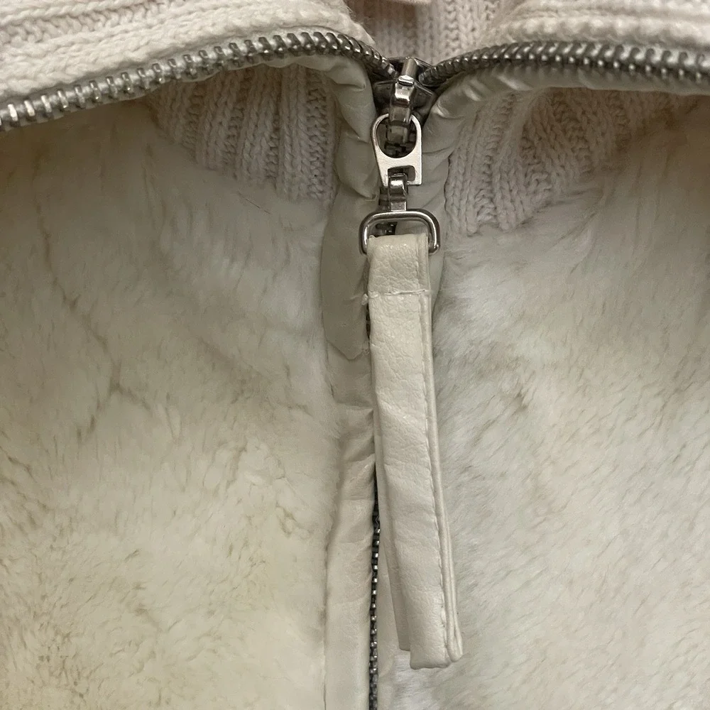 DKNY Jeans Women Cream Faux Fur Ribbed Knit‎ Full Zip Sweater Vest Size M